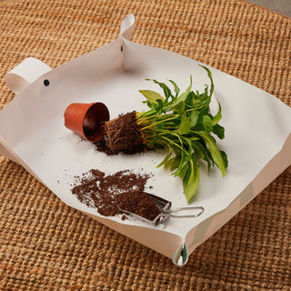 PLANT CARING MAT | Tappetino per rinvasi in tela di recupero da vecchi cartelloni pubblicitari