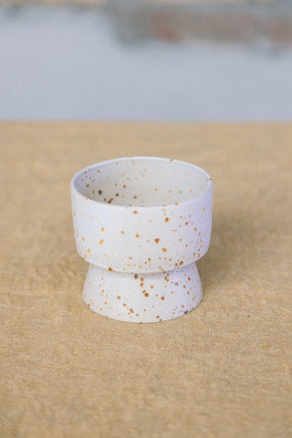 INVITO ciotola in ceramica a forma di coppa | Pre Ordine