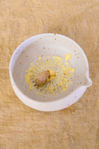 ASSAGGIO ciotolina in ceramica con grattugia | Pre Ordine